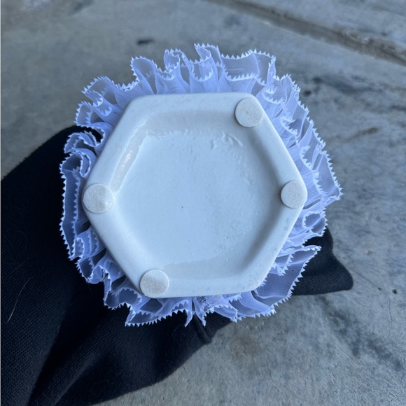 Vintage White Ceramic Greenbrier International Trinket Box - Picture 4 of 4